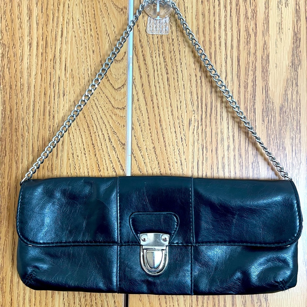 Black shoulder purse